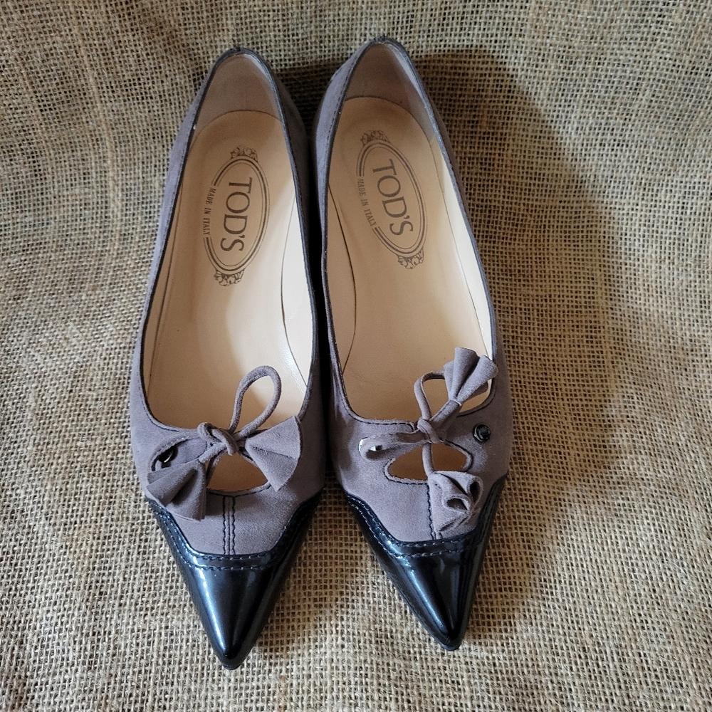 TOD'S Taupe Suede Tassel Flats 5.5